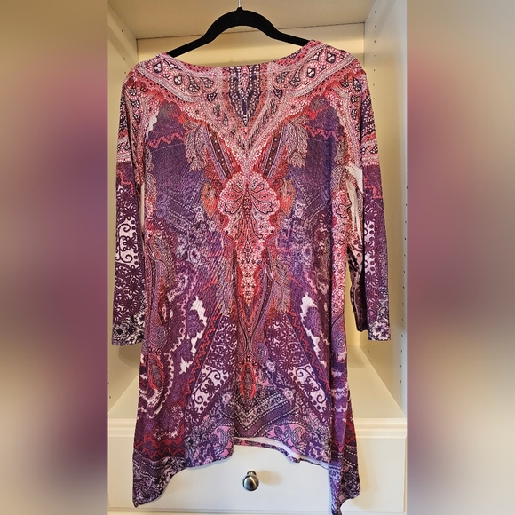 World Unity soft flowing top in pink and purple size XL - Picture 3 of 3